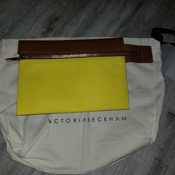 *item sold elsewhere* Victoria Beckham clutch - Picture 3 of 7